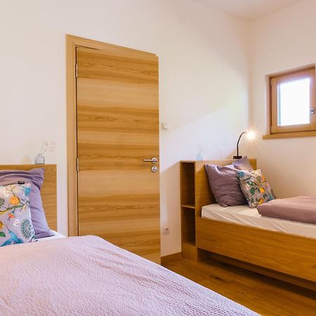 Ora / Auer Julias Guesthouse מראה חיצוני תמונה